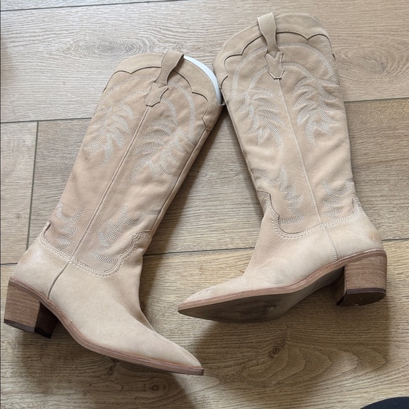 Dolce Vita Tan Western Boots - Picture 1 of 4